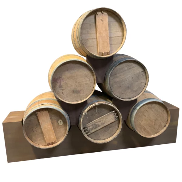 location décoration tonneaux bois empliés
